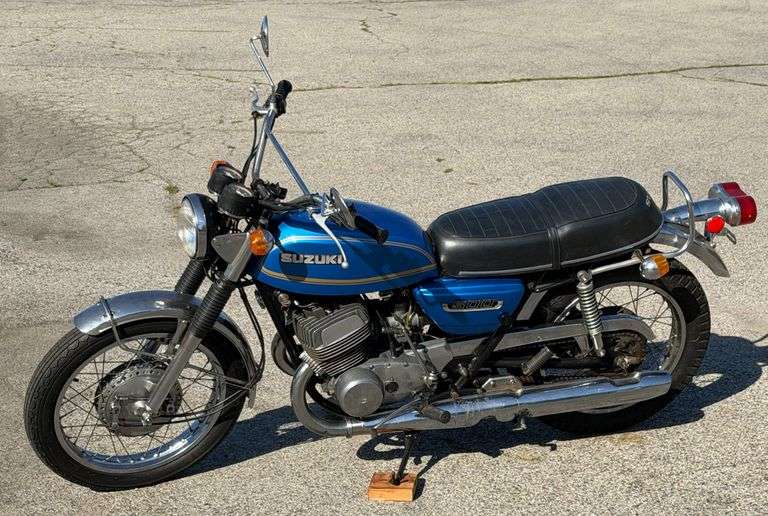 1975 Suzuki T500 Titan Motorcycle