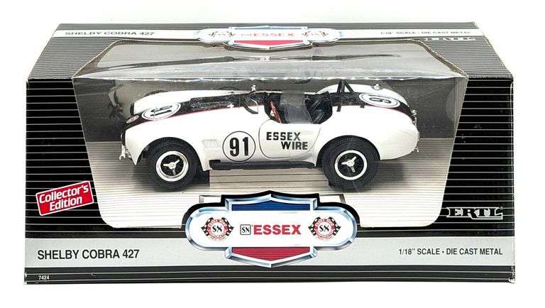 ERTL 1:18 ESSEX Shelby Cobra, 1965 United States Road Racing Championship Series in Box, No# 30340