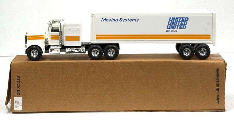 ERTL 1:25 Pressed Steel United Van Lines Peterbilt Tractor and Trailer with Box
