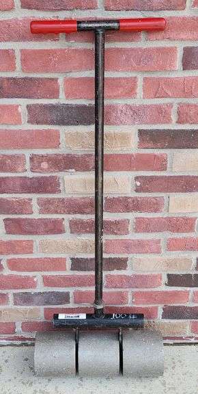 100 LB Linolium Roller