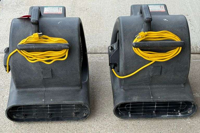 2 Tennant 614277 3-Speed Air Movers