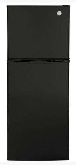 GE Appliances 12 Volt DC Power Top-Freezer Refrigerator