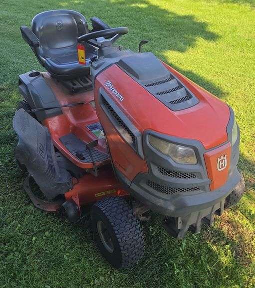 Husqvarna YTH 24K48 Riding Mower