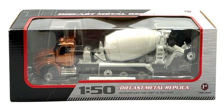 1st Gear 1:50 Kenworth T880 with McNeilus Bridgemaster Mixer, #50-3316 in Box
