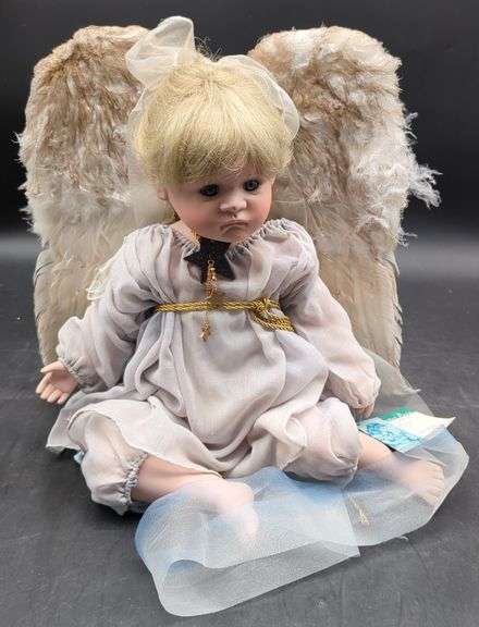 (L) Linda Valentino's -Michel Dolls - "Little Star" ( missing  Star net) in the box.