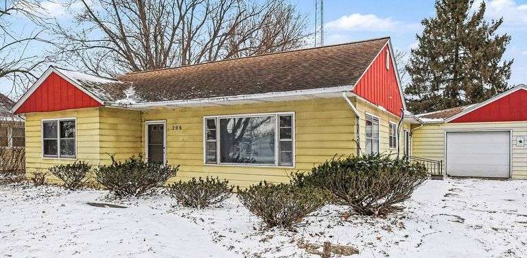 206 East Maple Grove Syracuse, IN Real Estate