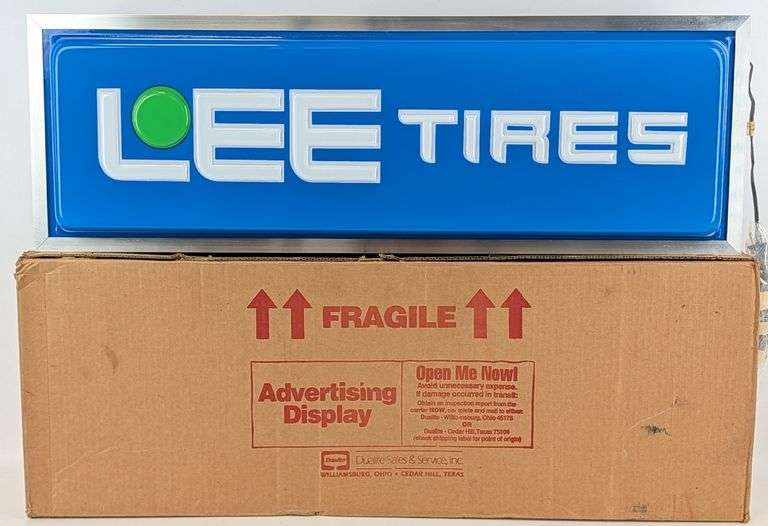 3ft NOS Vintage Lee Tires Embossed Lighted Lexan 2-Sided Sign In Box