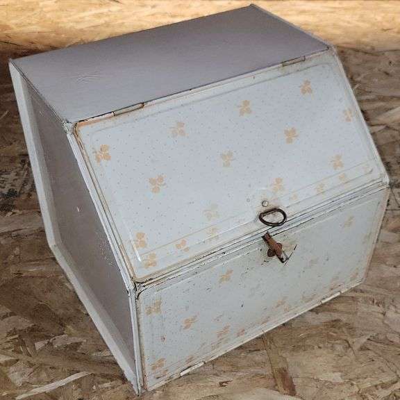 Vintage Metal Bread Box With Peach Toned Leaf Pattern