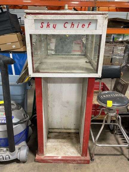 (D) Texaco Sky Chief Cabinet