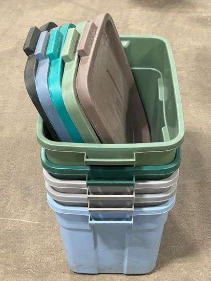 (KC) 5 Rubbermaid Totes