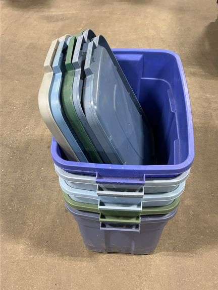 (KC) 5 Rubbermaid Totes