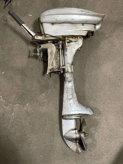 (M) Blue Ribbon Champion Boat Motor