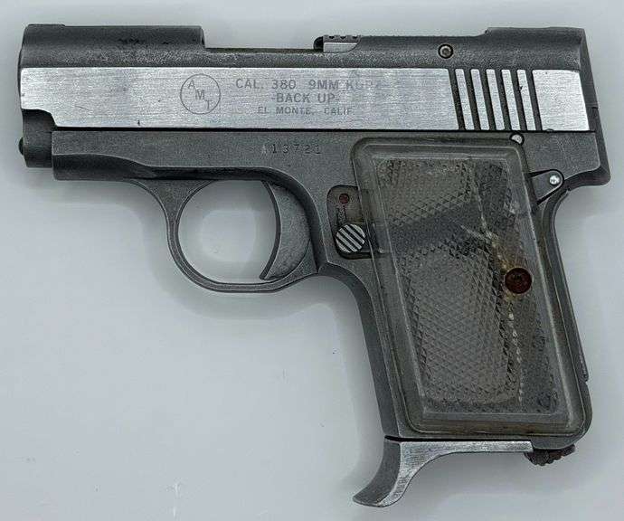 AMT Back Up .380 9mm Kurz Pistol