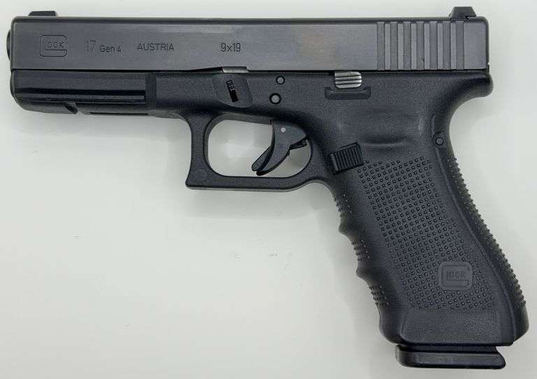 Glock G17 GEN 4 9mm Semi-Automatic Pistol