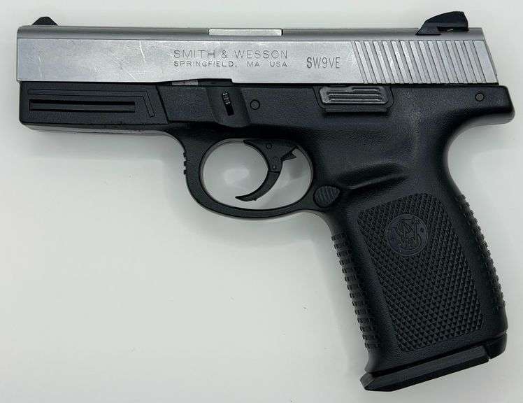 Smith & Wesson SW9VE 9mm Semi-Automatic Pistol
