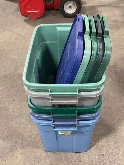 (KC) 5 Rubbermaid Totes