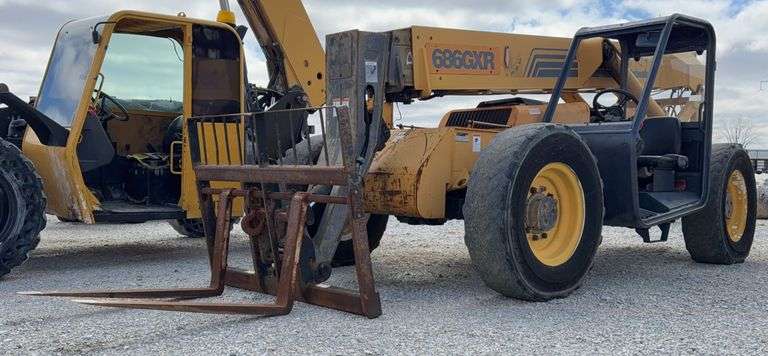 CASE 686GXR Telehandler - Kraft Auction Service, LLC