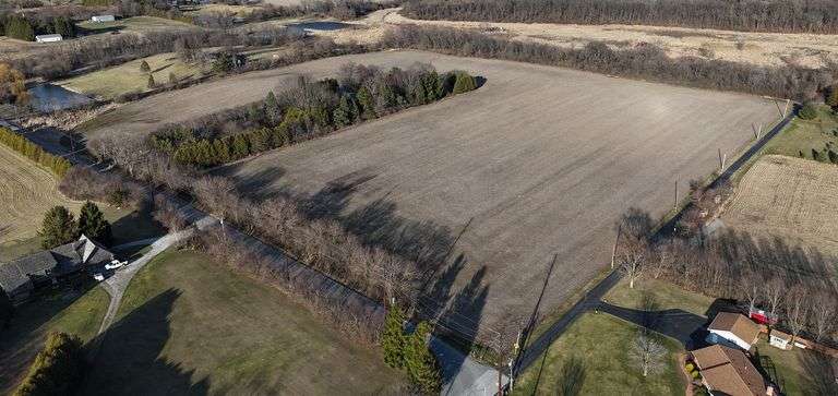 10021 Clay Street Crown Point, IN. Real Estate