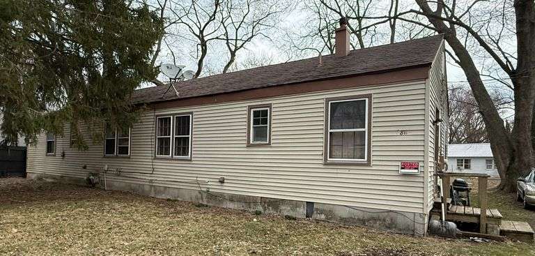 809 and 811 Kingsport Lane La Porte, IN Real Estate