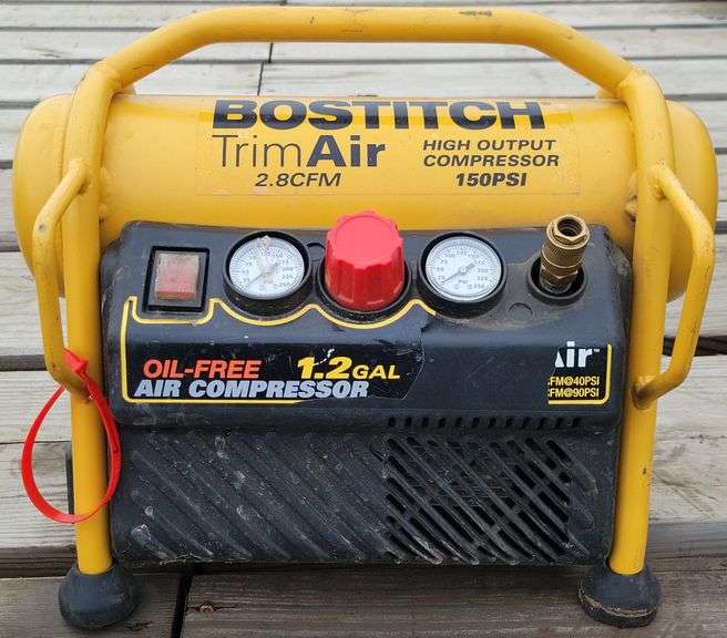 (CC) Bostitch TrimAir 1.2-Gallon Oil-Free Air Compressor