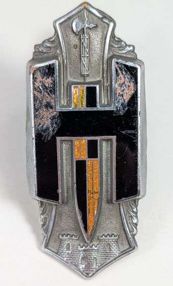 1920s-1930s Hupmobile Automobile Enameled Emblem / Badge