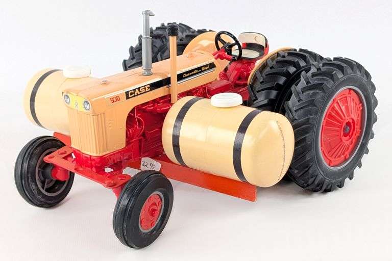 Custom 1/16 Case 930 Tractor w/ Saddle Tanks - Kraft Auction Service, LLC