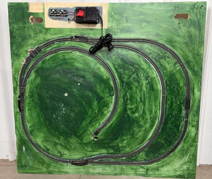 Model Train Transformer Table (X) Model Train Table With A Tranformer/Controller - Kraft Auction ...