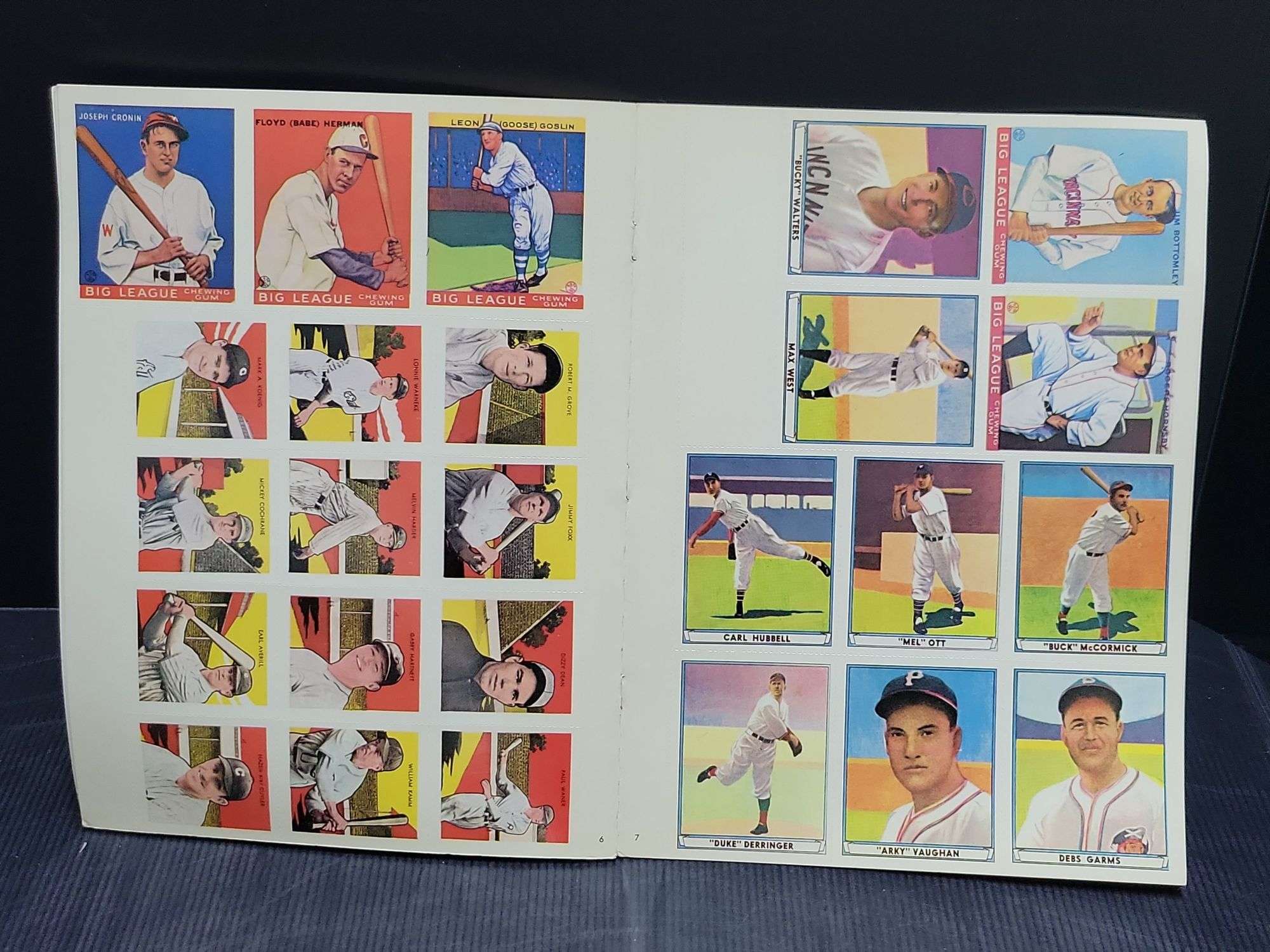 Z) Corinthian Headliners Pro Baseball Mini Figures, Baseball Cards