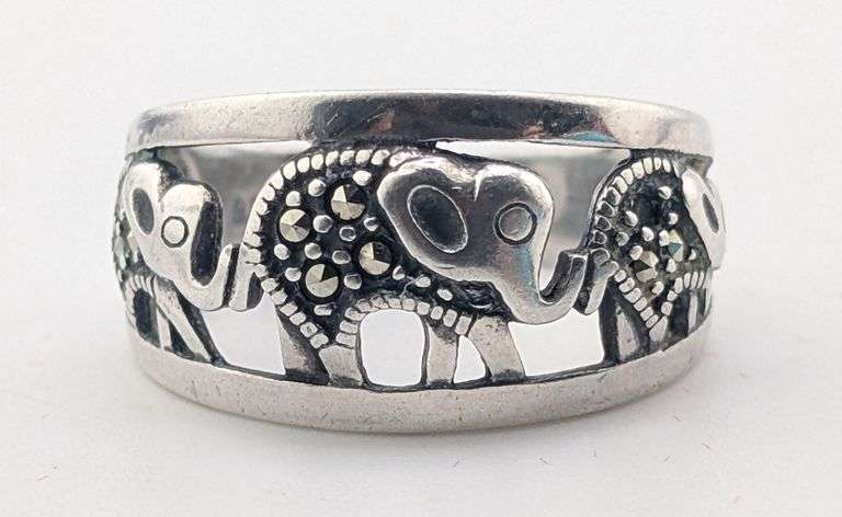 Vintage Sterling Silver Marcasite Elephant Procession Openwork Band Ring