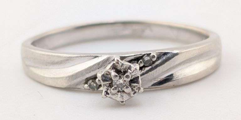 Sterling Silver Illusion Set Diamond Flower Bypass Promise Band Ring