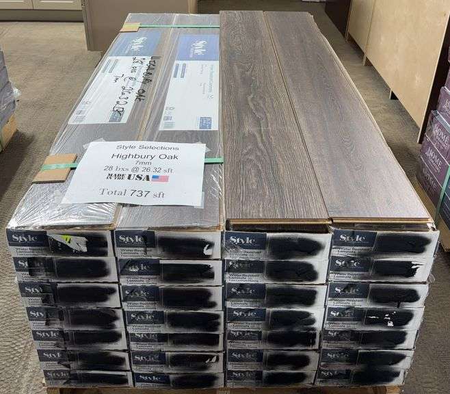 Style Selections HIGHBURY OAK Water Resistant Laminate Flooring