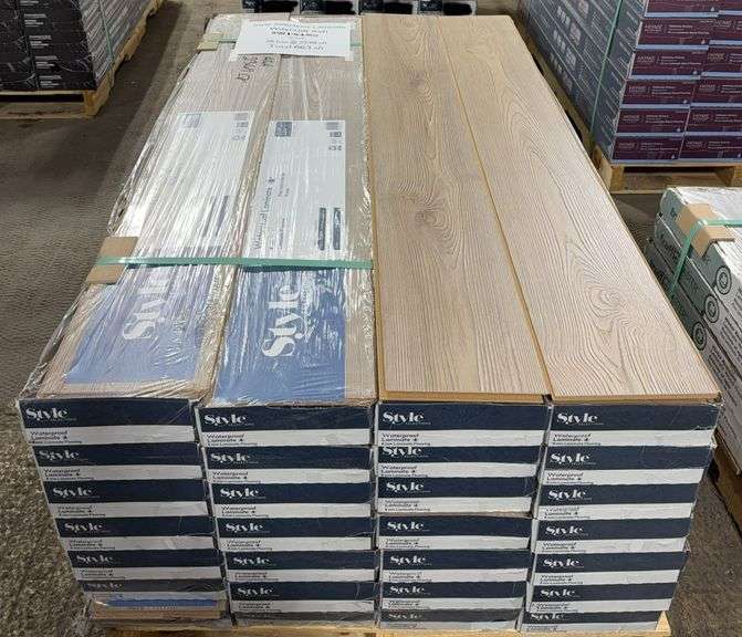 Style Selections WAYCRAFT ASH Waterproof Laminate Flooring