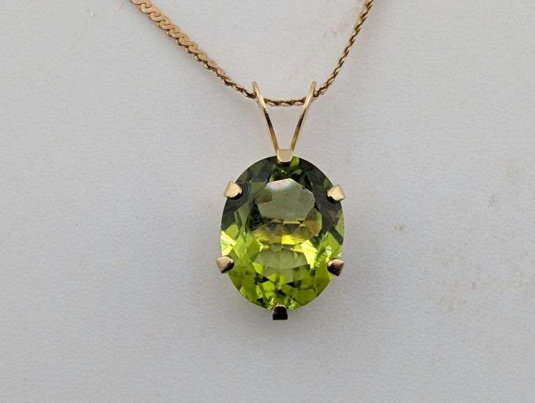 14K Yellow Gold Peridot Pendant Necklace