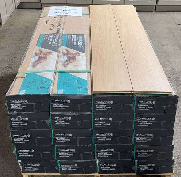 StainMaster MOUNTAIN LAUREL MAPLE Waterproof Laminate Flooring