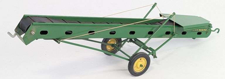 Vintage 1/16 Eska / Ertl John Deere Hay Elevator