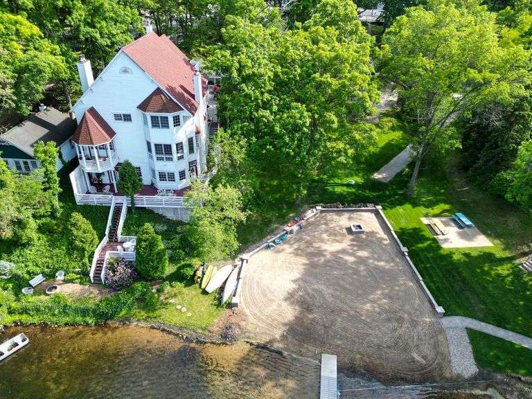 201 Spectacle Drive Valparaiso, IN Real Estate