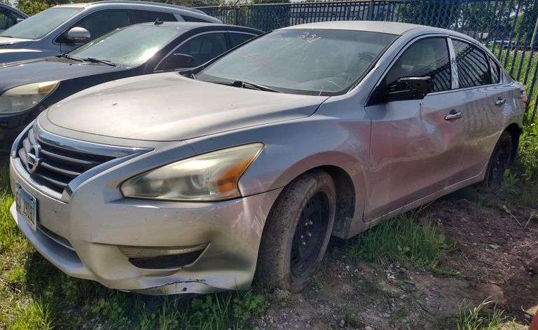 2015 Nissan Altima 4-Door Sedan