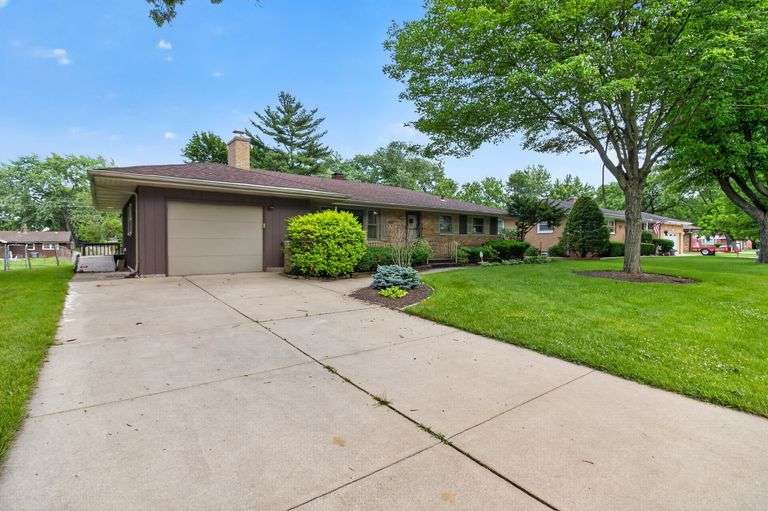 5961 Hayes Place Merrillville, IN. Real Estate
