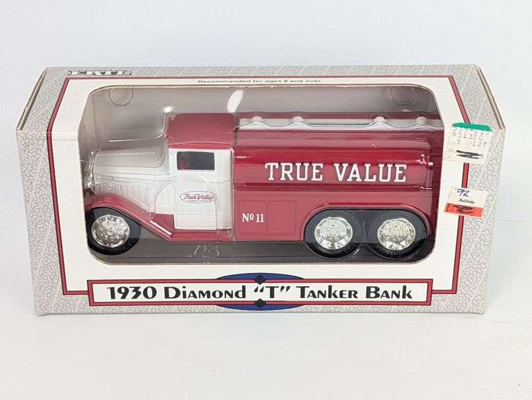 1/25 Ertl 1930 Diamond "T" Tanker Truck True Value