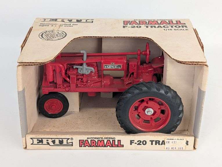1/16 Ertl Farmall F-20 Tractor