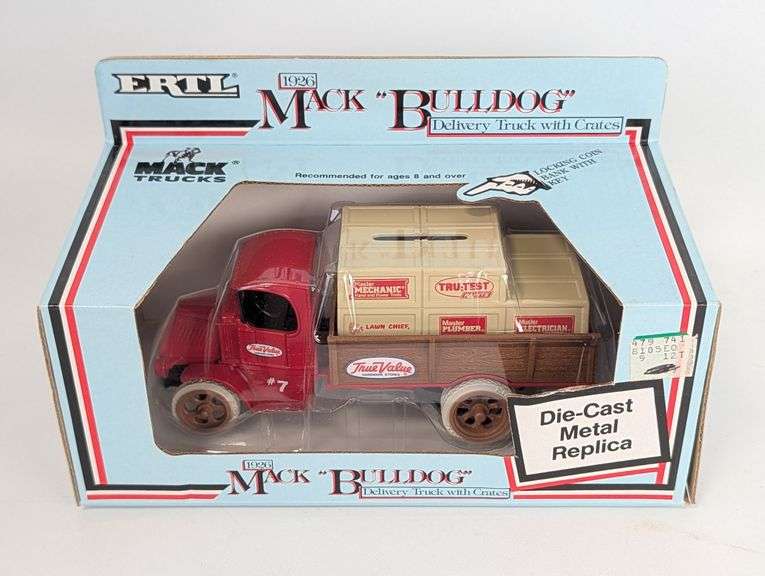 1/25 Ertl 1926 Mack Bulldog Delivery Truck with Crates