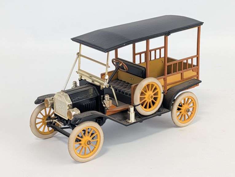 Die-Cast Metal Ertl Ford Model T Replica