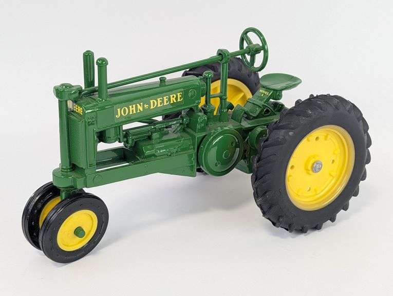1/16 Ertl John Deere Model A Tractor