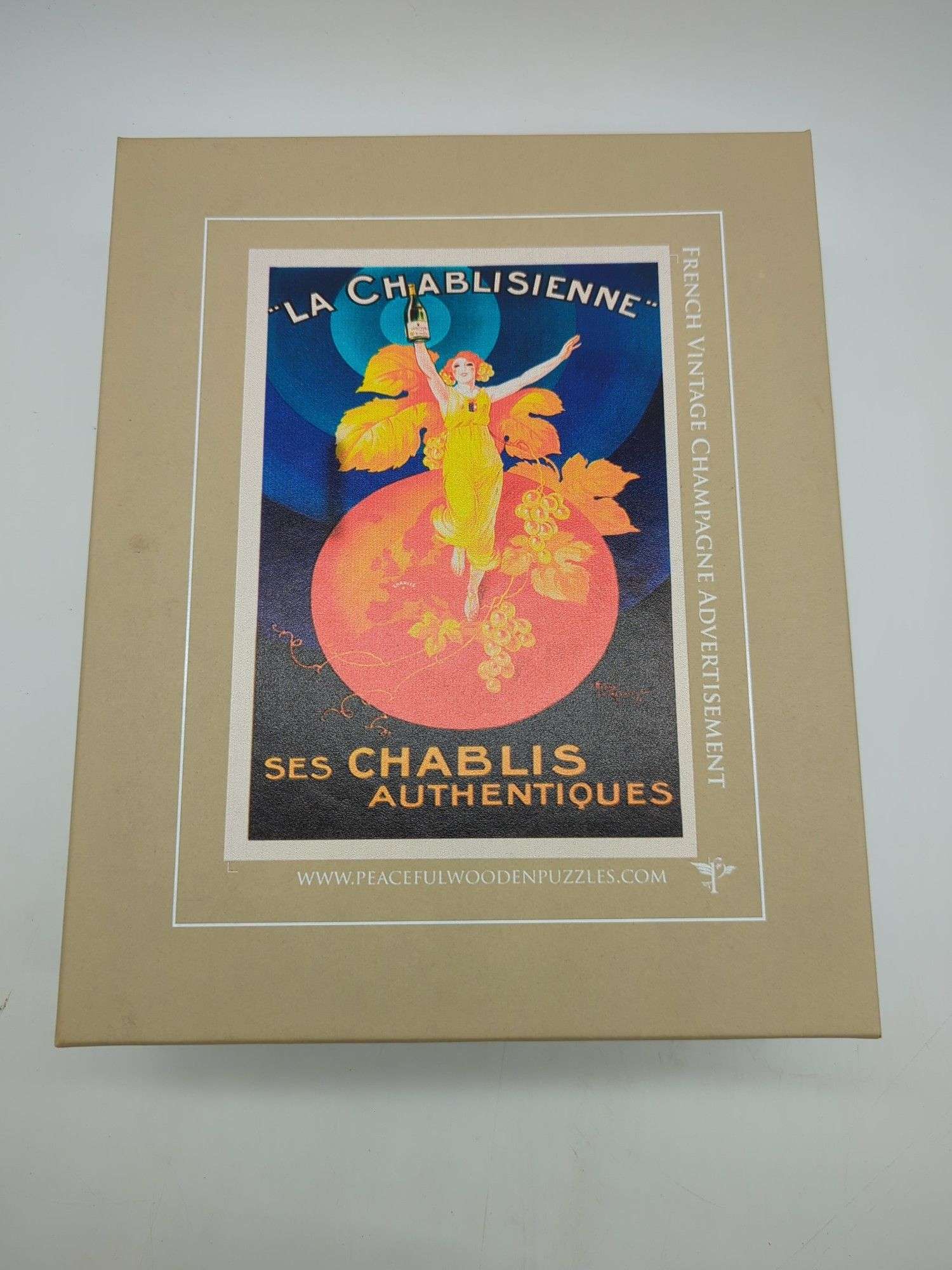 DE) Peaceful Wooden Puzzles, French Vintage Champagne