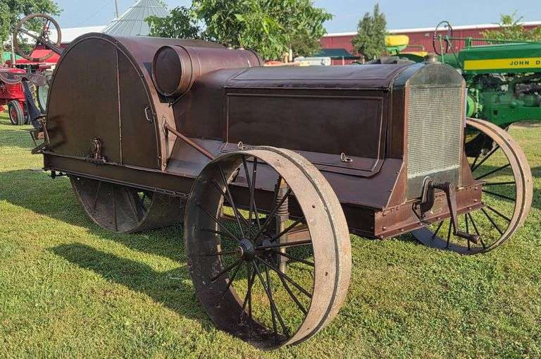 4th Annual Kraft Fall Antique Truck and Tractor Auction Day 3 - "Live and Online" Antique Tractors and Trucks