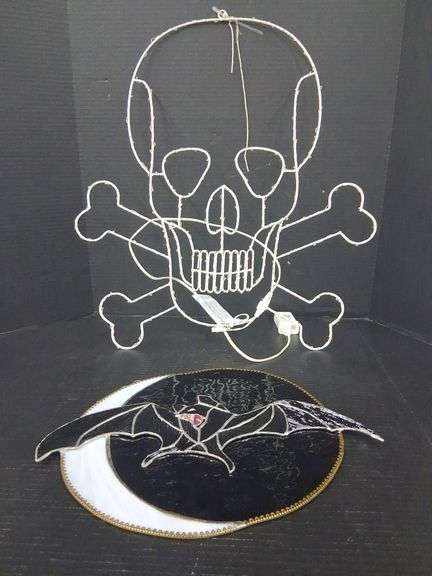 (AI)Halloween Decor Includes Stain Glass Bat and Light Up Skull