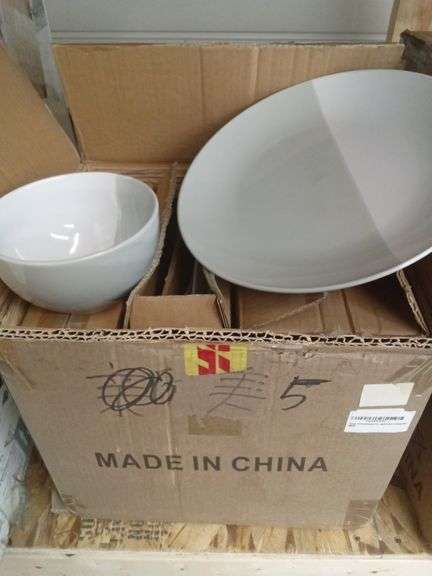 Dishware set