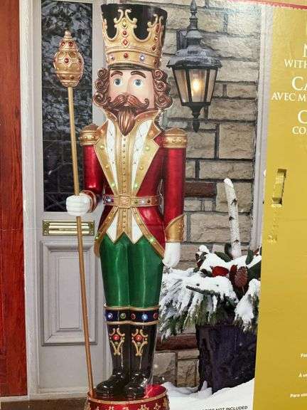 6’ nutcracker with music and 25 LED lights