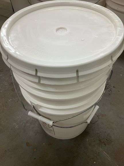 (Qty 2) 5 gallon clean pickle buckets with lids