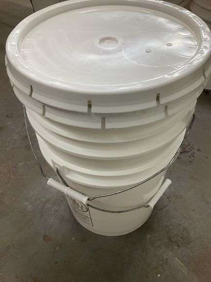 (Qty 2) 5 gallon clean pickle buckets with lids
